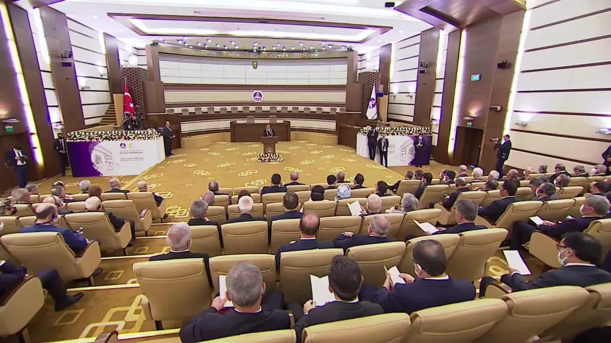 AYM Başkanı Arslan: '(Bireysel başvuru hakkı) Bu başvuru yönetilebilir olmanın çok ötesine geçti artık'