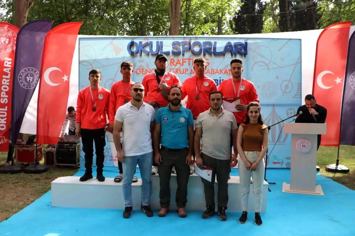 Çukurca Rafting Takımından büyük başarı