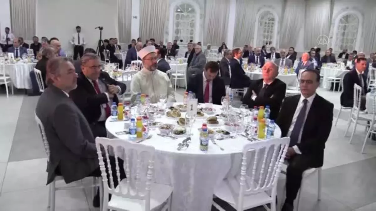 Diyanet İşleri Başkanı Erbaş, Brüksel\'deki Türk STK\'ler ile iftarda buluştu