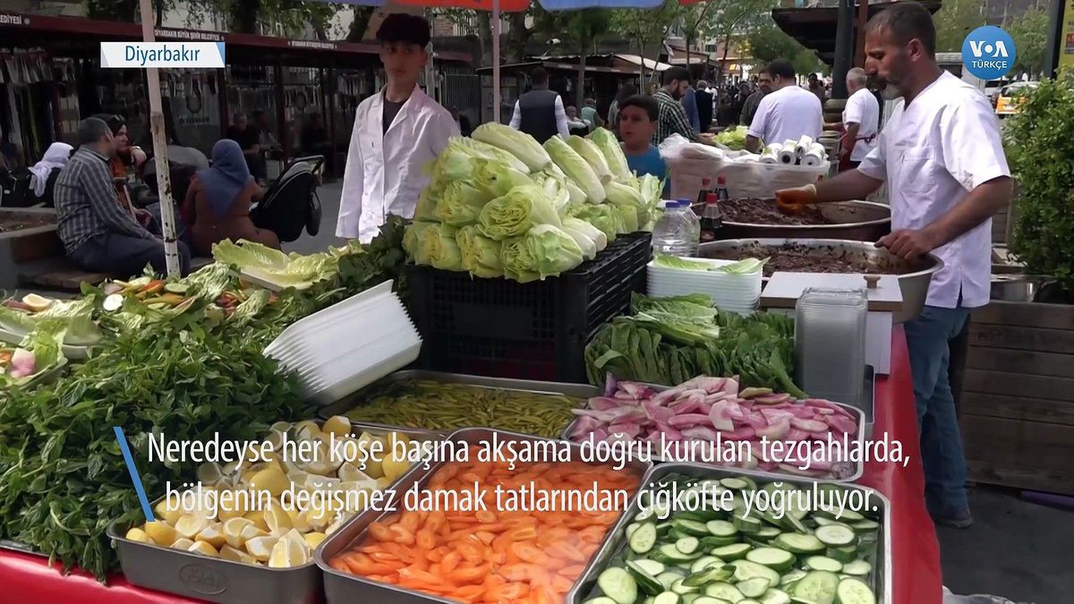 Diyarbakır'da Çiğköfte Mesaisi