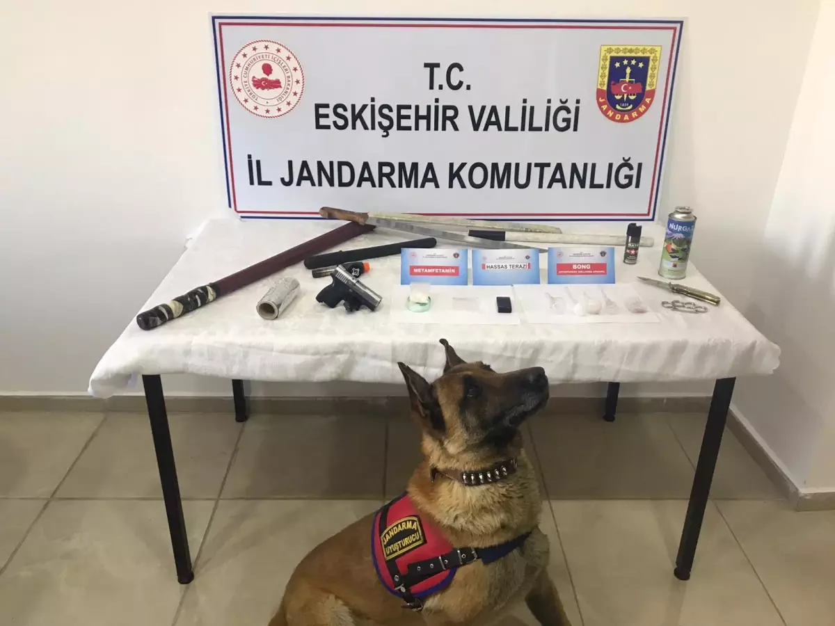 Son dakika! Eskişehir\'deki uyuşturucu operasyonunda 5 şüpheli yakalandı