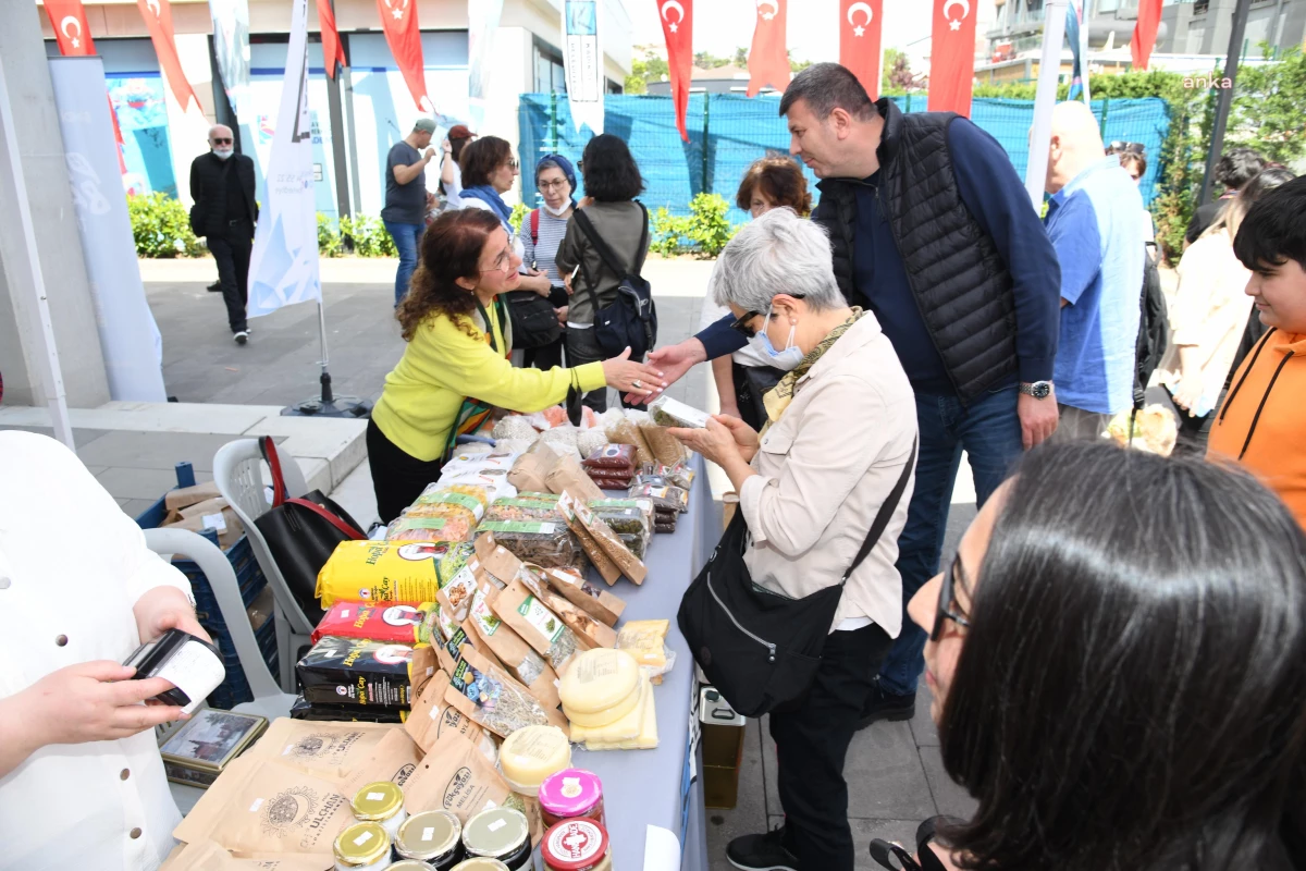 Kadıköy\'de 5. İstanbul Tohum Takas Şenliği Düzenlendi