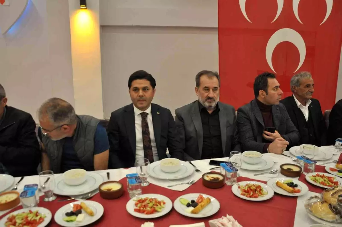 Kars MHP\'den iftar