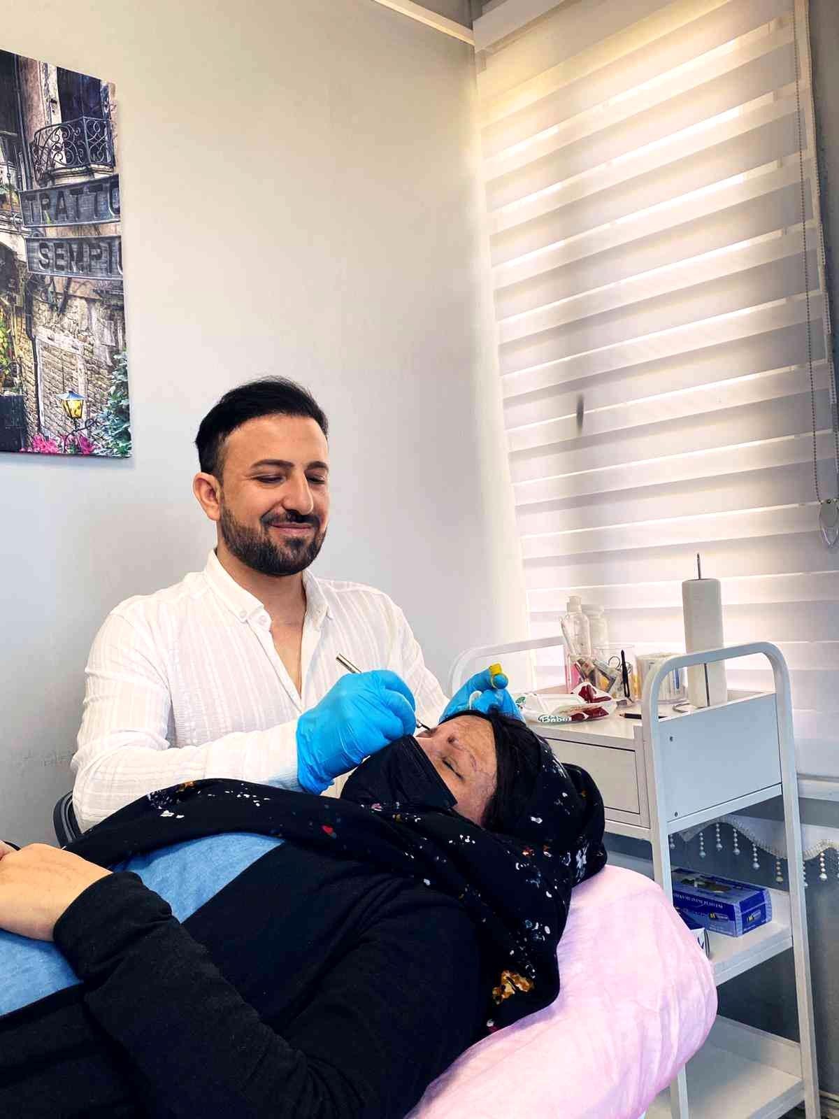 Uzman estetisyen Zübeyir Dalmış\'tan kıl kaş tekniği önerisi