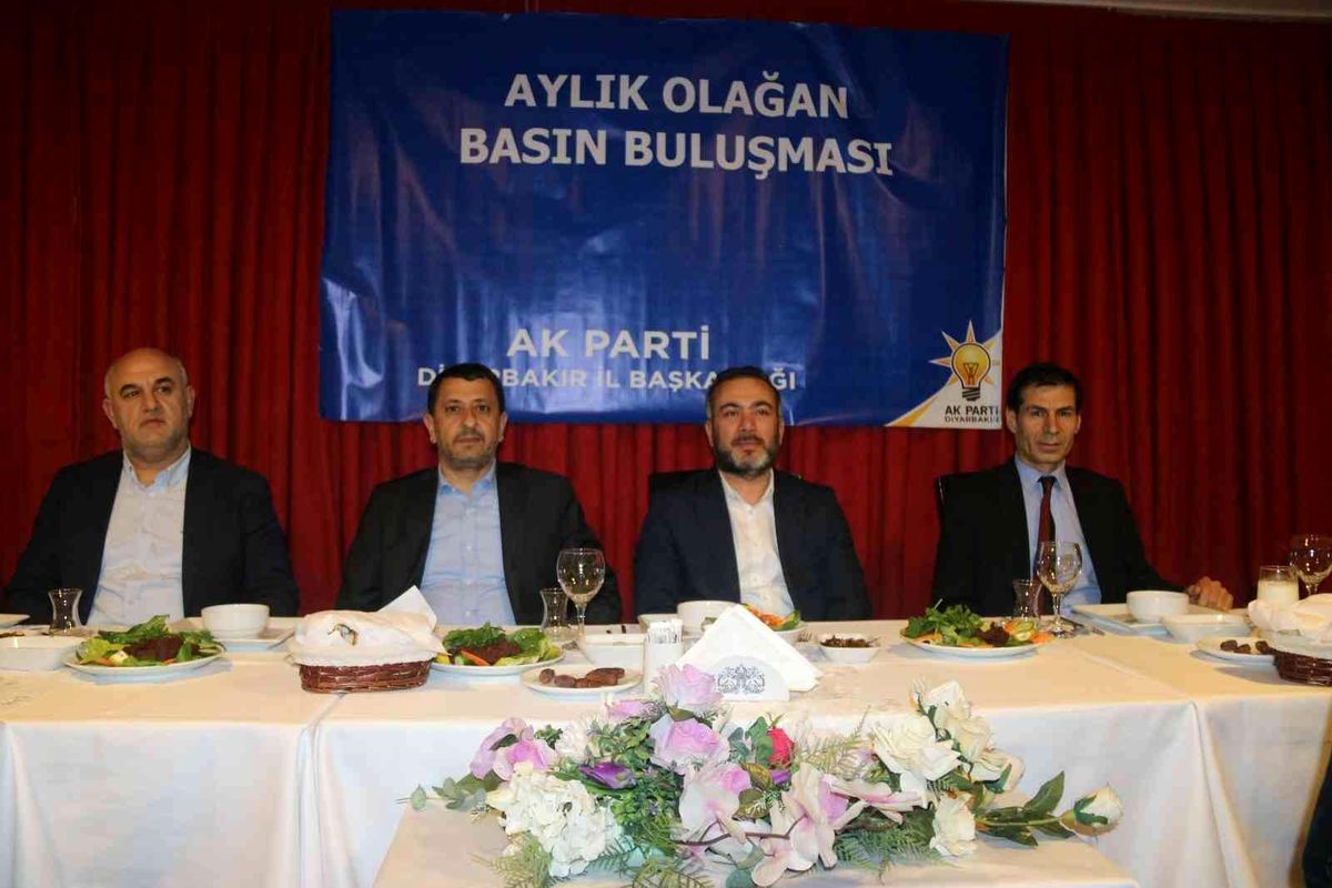 AK Parti Diyarbakır İl Başkan Aydın\'dan Özgür Özel\'e sert tepki