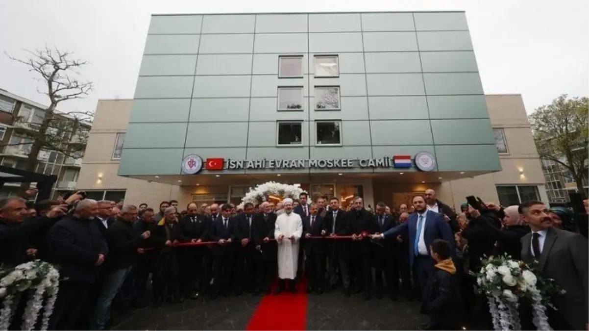 Diyanet İşleri Başkanı Ali Erbaş\'tan "vebal"açıklaması! "Bize bakıp da Müslümanlıktan soğuma olursa bunun vebalini taşıyamayız"