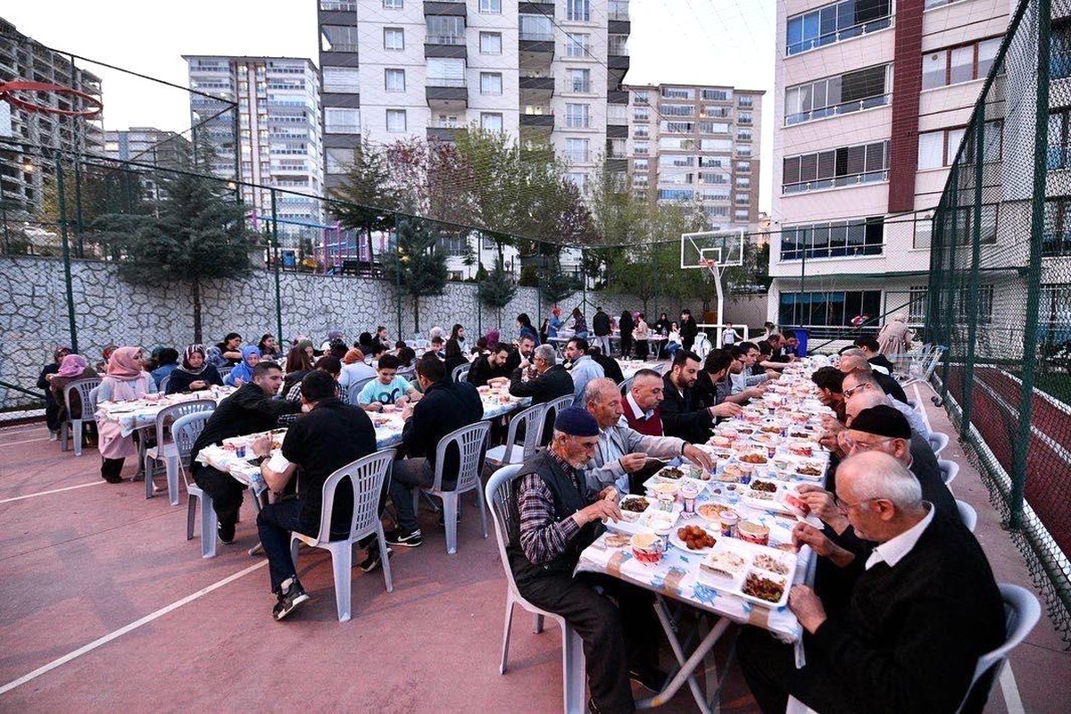 Başkan Ertuğrul Çetin: "Komşuluk bu toprakların en sağlam mayası"