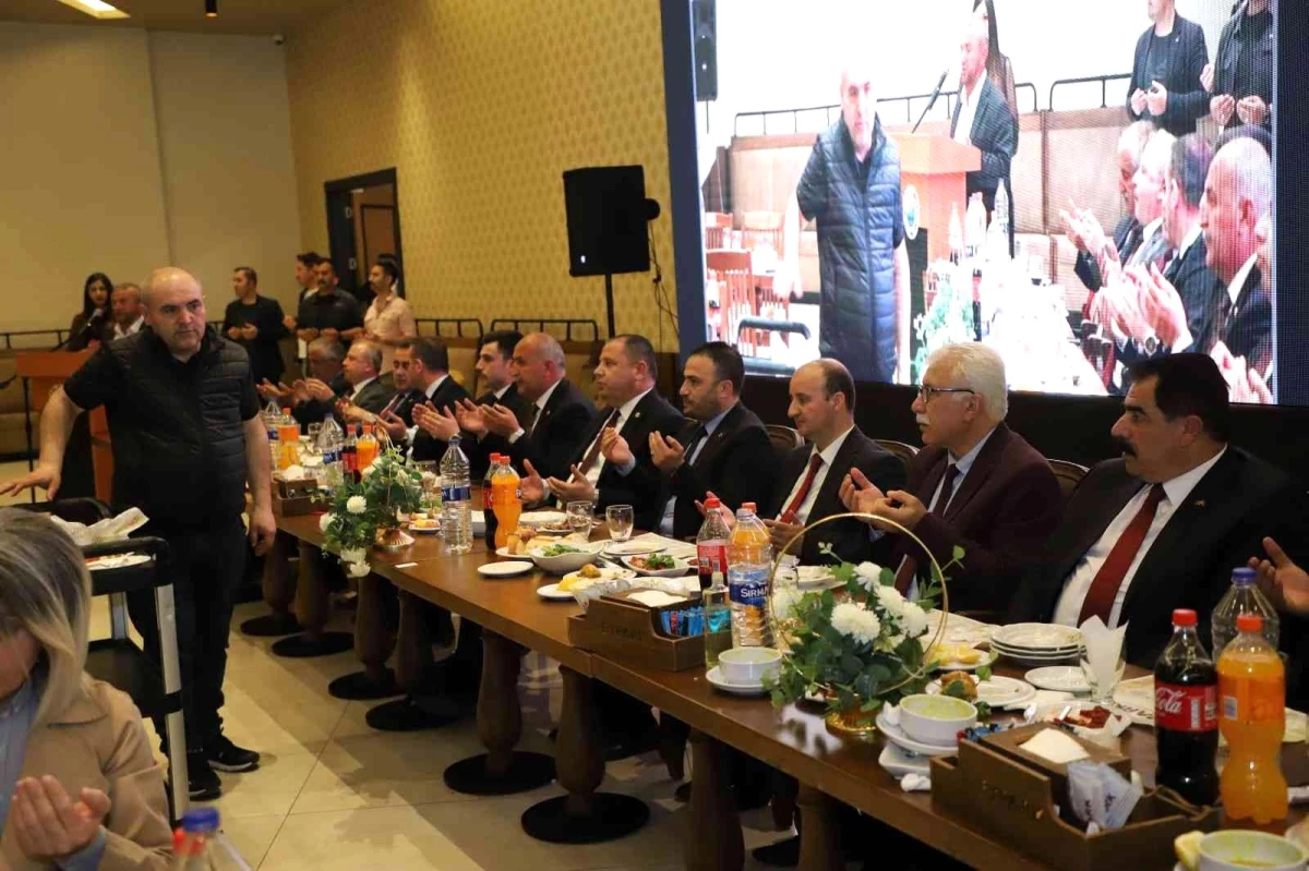 Başkan Türkyılmaz: "Günlük 120 haneye yemek dağıtıyoruz"