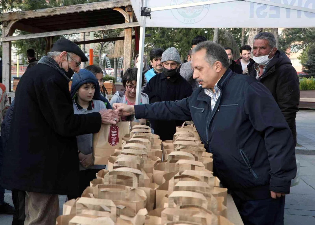 Biz Pişirelim Siz Ulaştırın Projesi gönüllere girdi