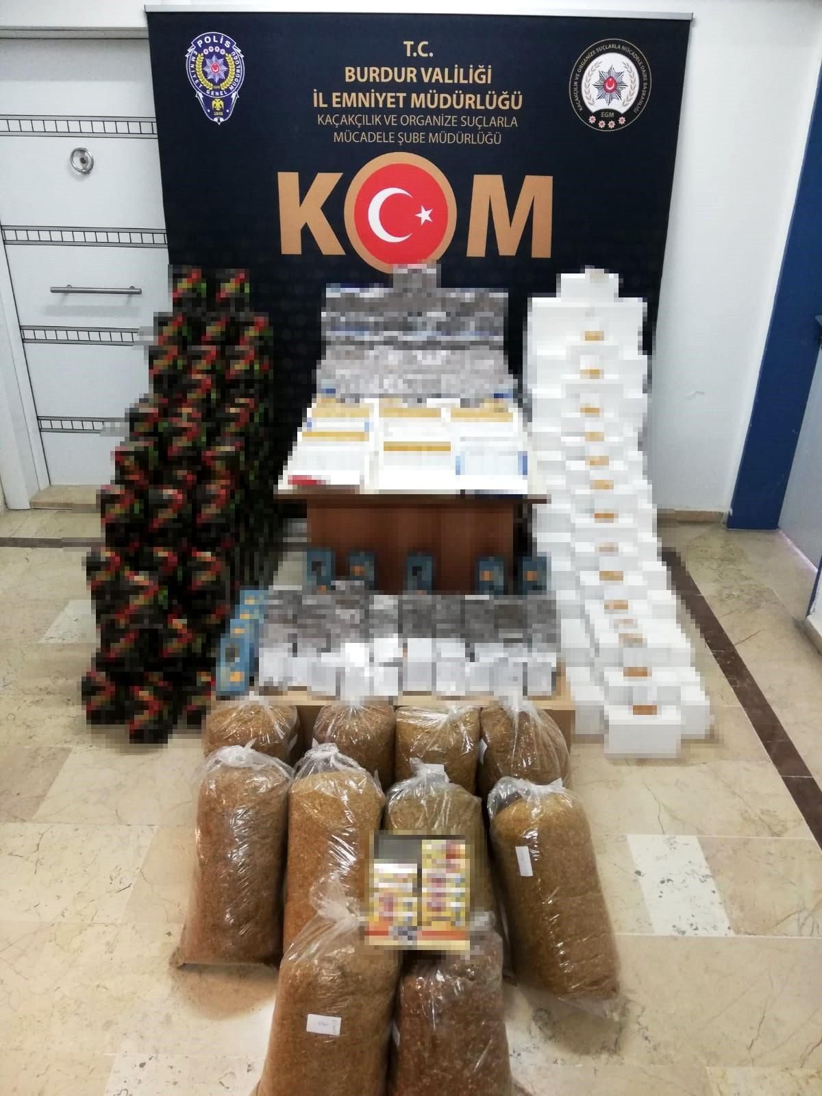 Burdur\'da \'kaçakçı\' operasyonu: 10 gözaltı