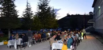 Çemişgezek Kaymakamı Koç güvenlik güçleri ile iftarını açtı