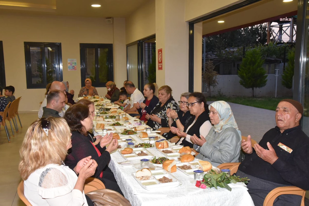 Ceyhan Belediye Başkanı Erdem, Şehit ve Gazi Yakınlarını Unutmadı