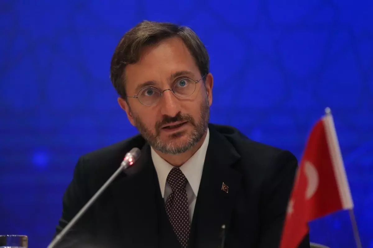 İletişim Başkanı Altun: "Özlemini duyduğunuz vesayetçi sistem yok artık, demokrasiyi içselleştirin"