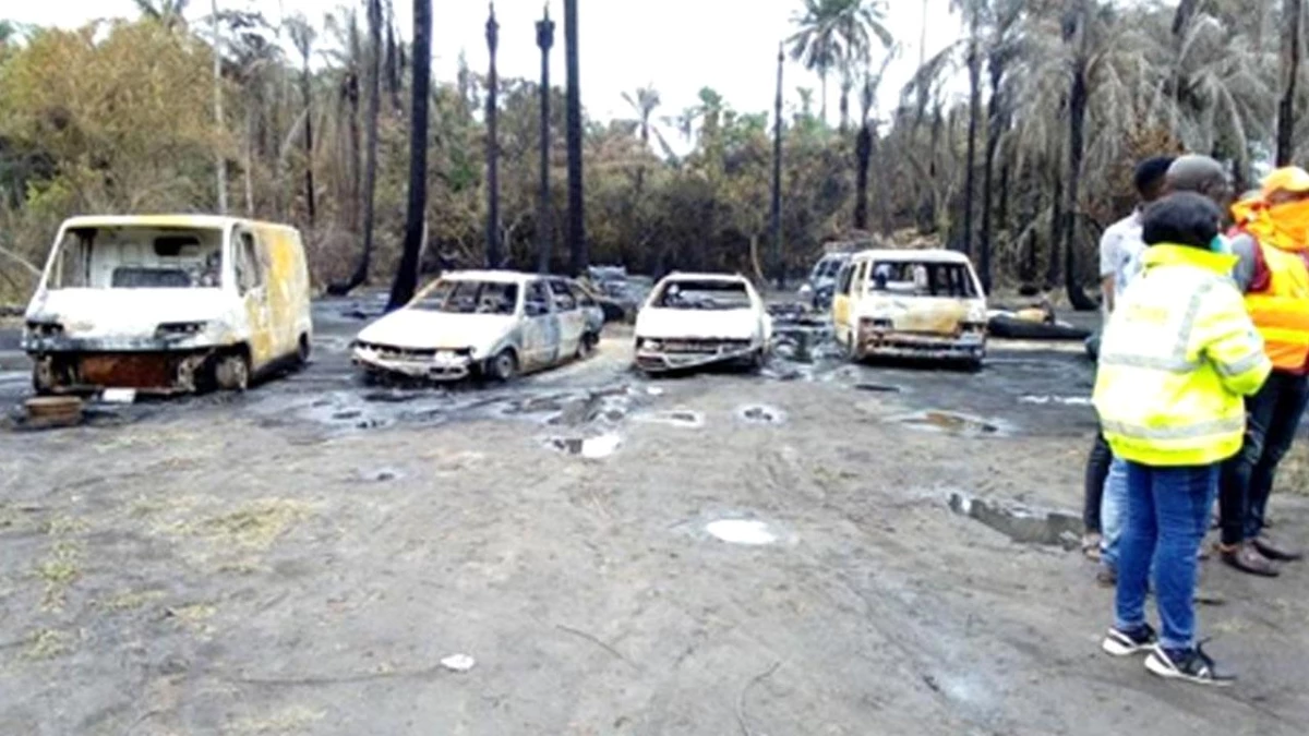 Nijerya\'da Petrol Rafinerisindeki Patlamada Can Kaybı 110\'a Çıktı