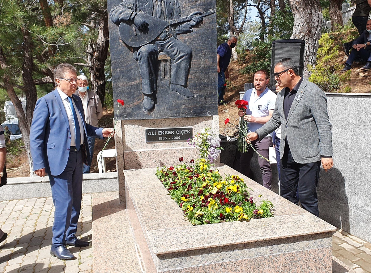 Ali Ekber Çiçek, Vefatının 16. Yılında Edremit\'teki Kabri Başında Anıldı