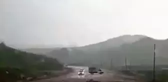 Son dakika haberleri | Siirt'te şiddetli yağış sele neden oldu; karayolu ulaşıma kapandı