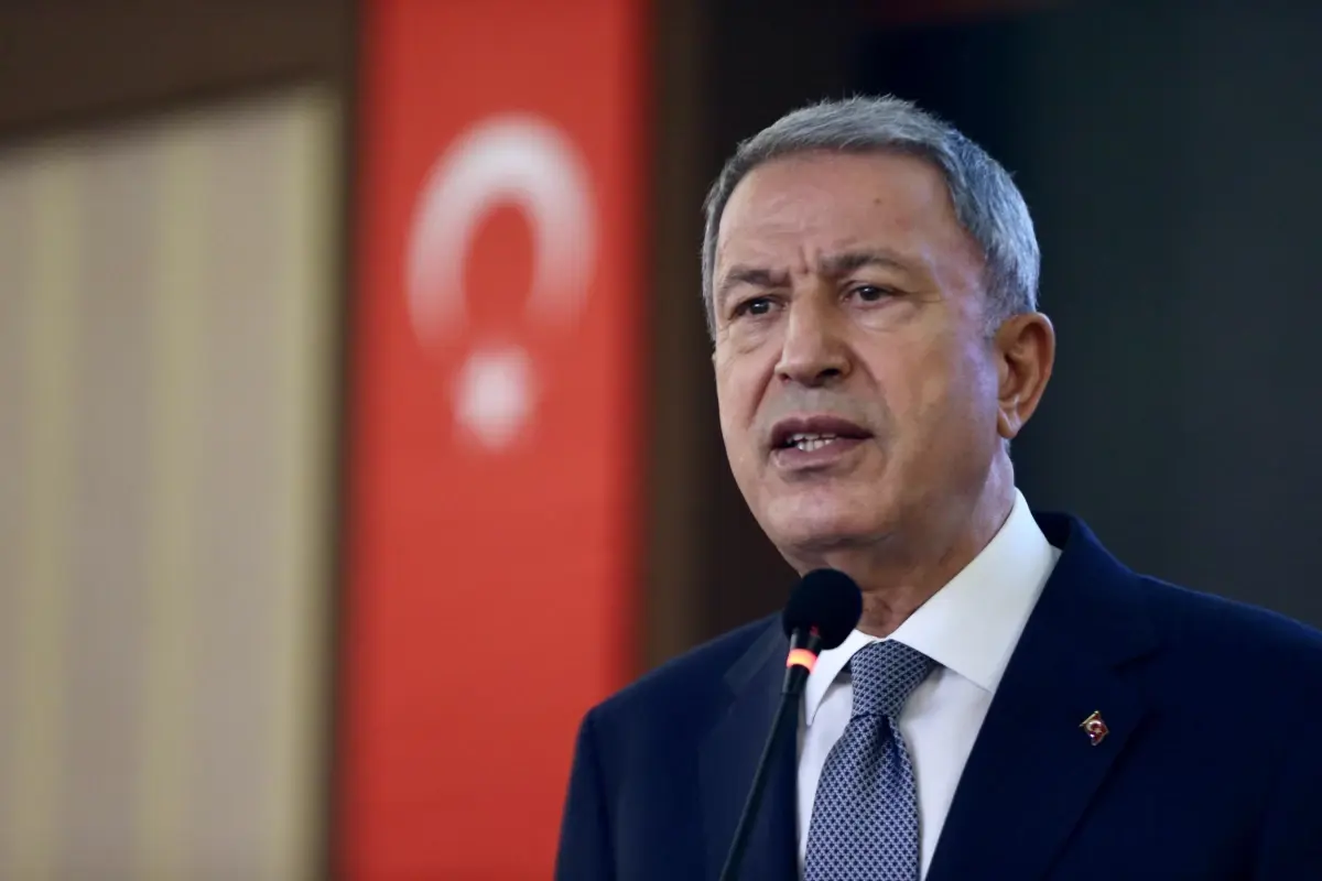 Hulusi Akar, Pençe-Kilit operasyonundaki \'kilit\' kelimesinin anlamını açıkladı!