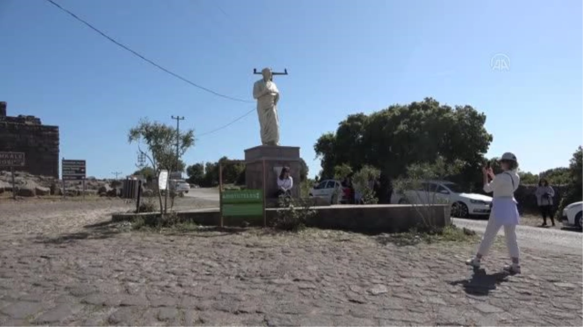 ÇANAKKALE - Assos\'taki Aristo heykeli yenilendi