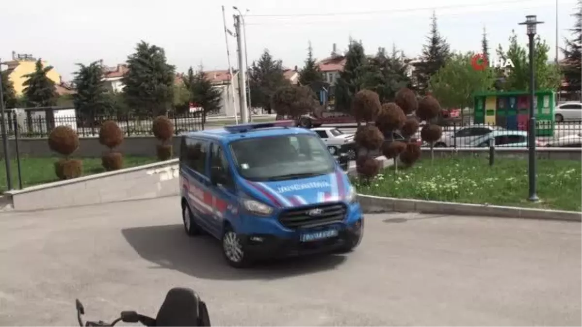 Hızlı tren hattından, piyasa değeri 305 bin lira olan döşeme ray çalan 4 şüpheli yakalandı