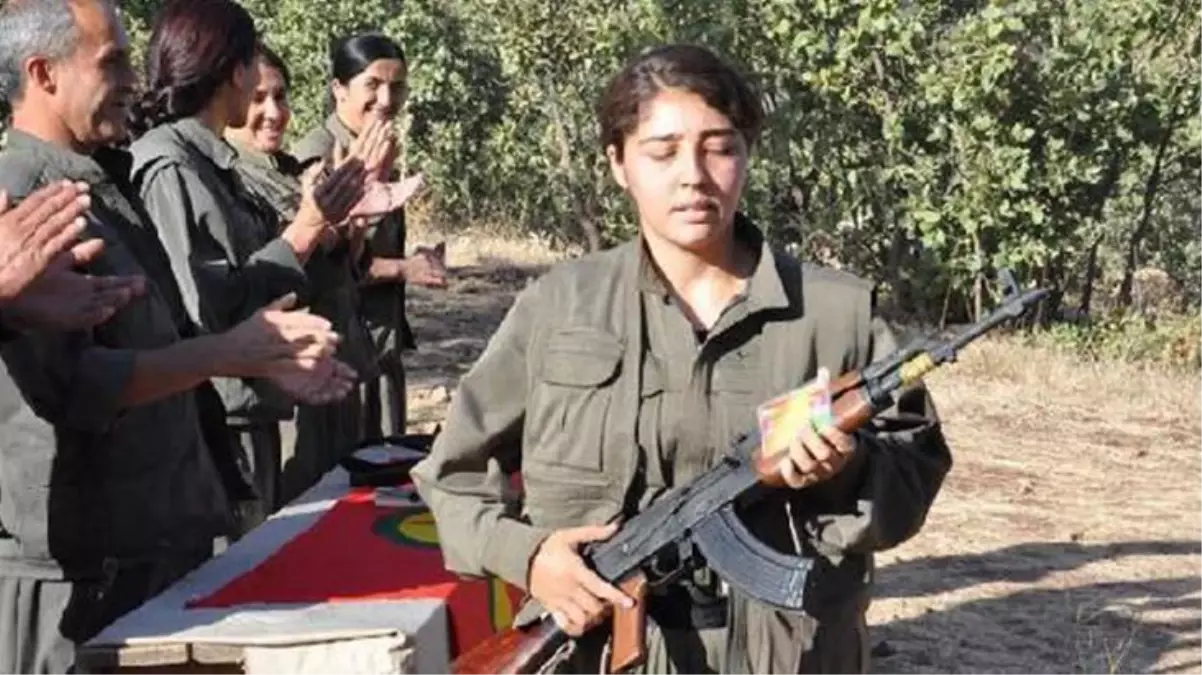 İBB çalışanı kadının PKK\'lı teröristlerle fotoğrafı ortaya çıkınca gözaltına alındı