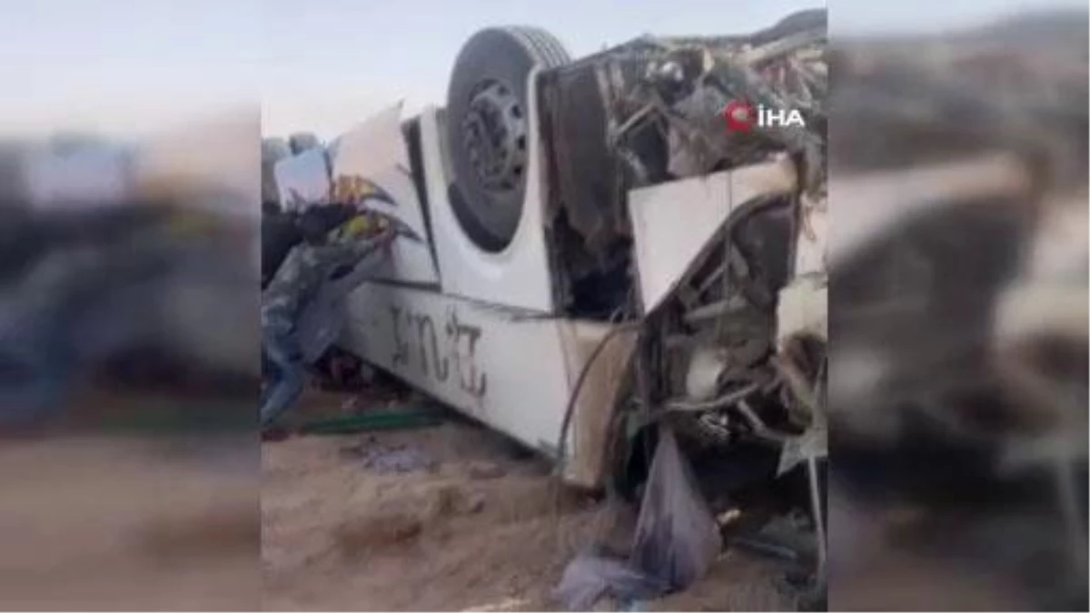Mısır\'da otobüs kazası: 2 ölü, 44 yaralı