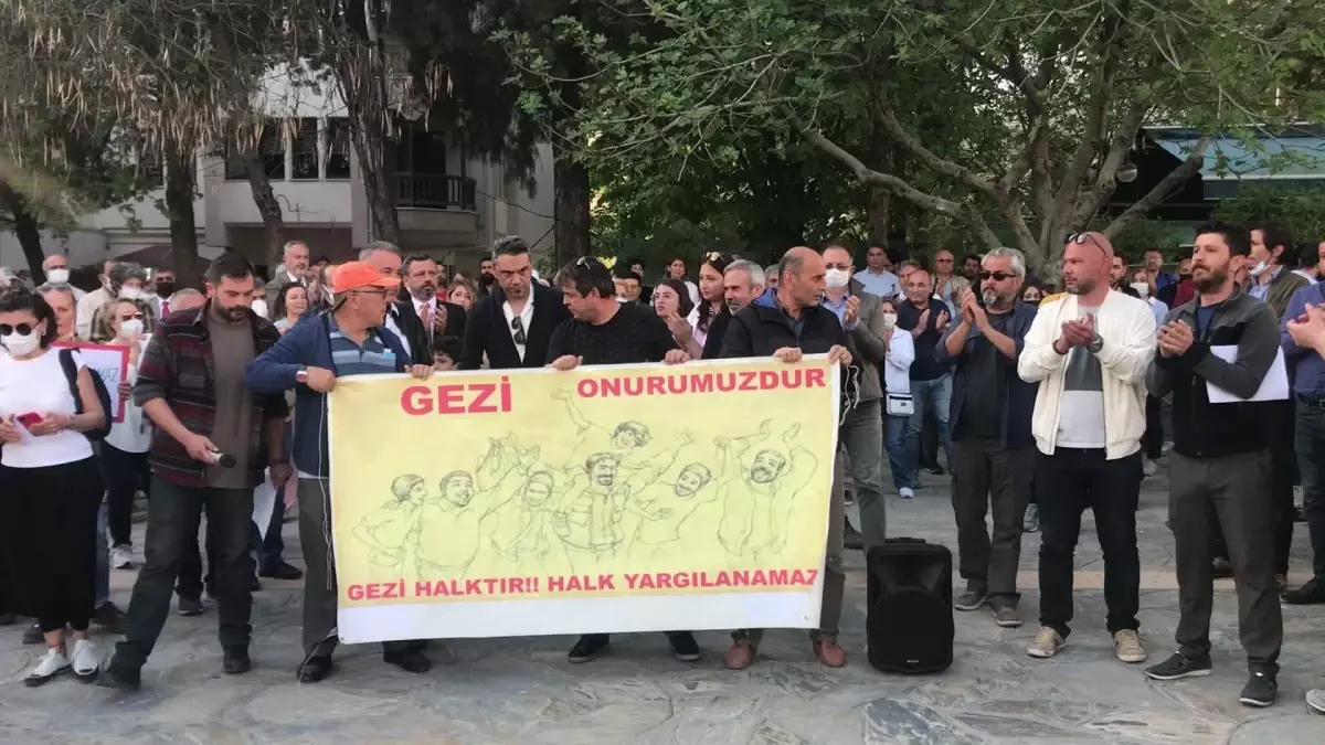 Muğla\'da Gezi Parkı Davası Kararlarına Protesto: "Gezi Halktır, Halk Yargılanamaz"