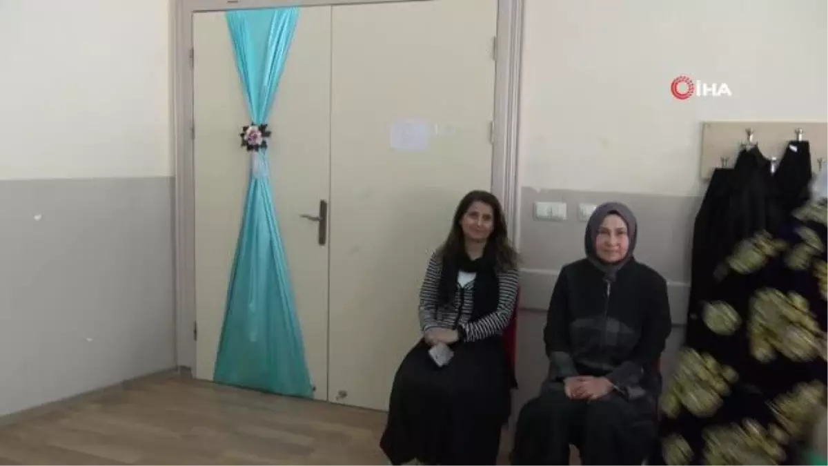 Okuma yazmasını bilmediği halde 73 yaşında Kur'an-ı Kerim'i öğrendi