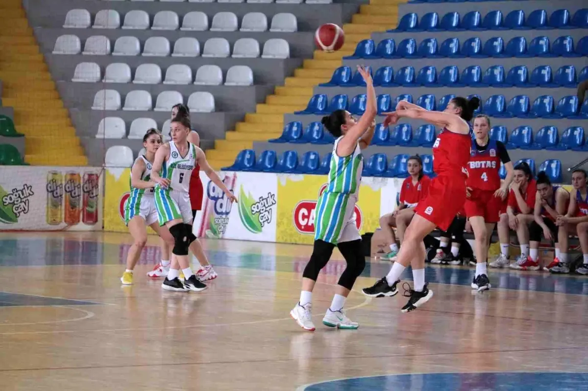 Rize Belediyesi Kadın Basketbol Takımı Play-Off finaline yükseldi