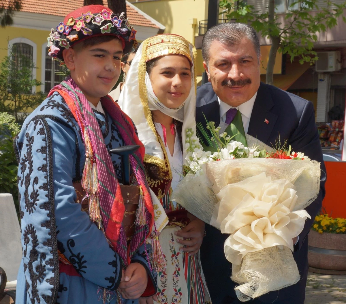 Sağlık Bakanı Koca: "İki buçuk senedir çok zorlu mücadele verdik"