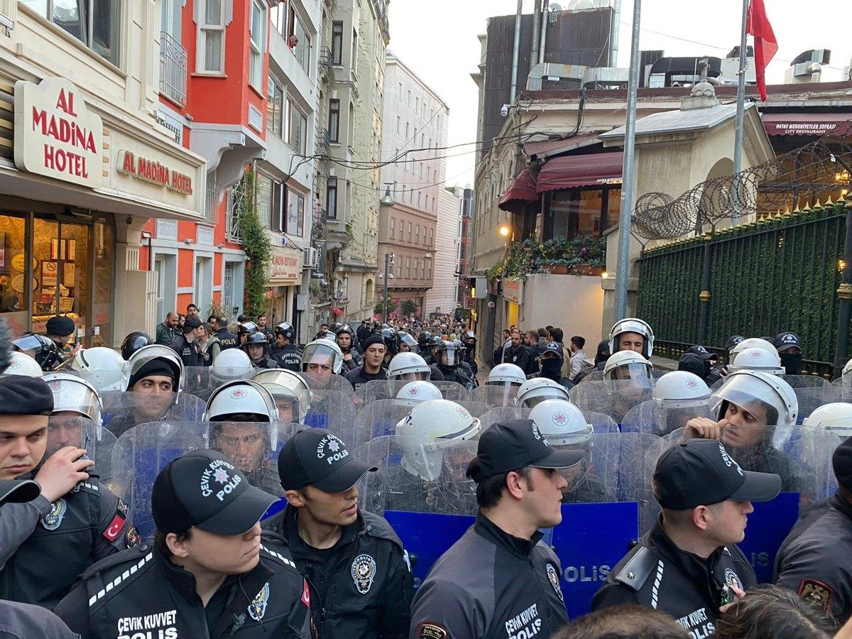 Taksim\'deki Gezi Davası protestoları ile ilgili 51 kişi gözaltına alındı!