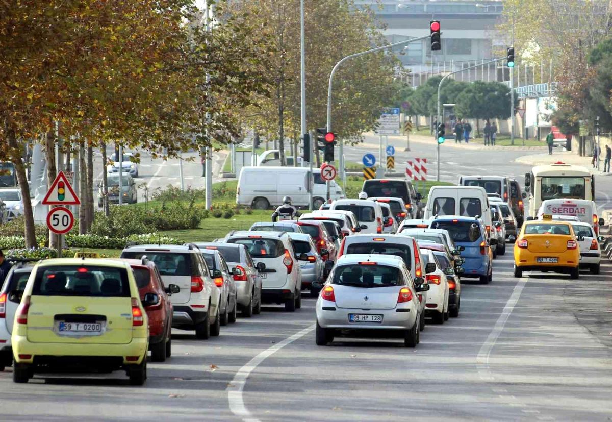 Tekirdağ\'da trafiğe kayıtlı araç sayısı artıyor