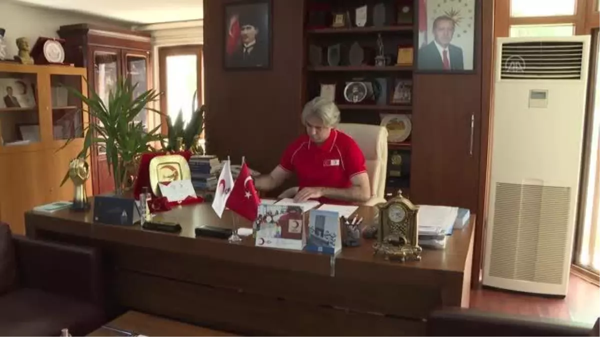 Türk Kızılay İzmir'de günlük 8 bin kişiye iftar veriyor