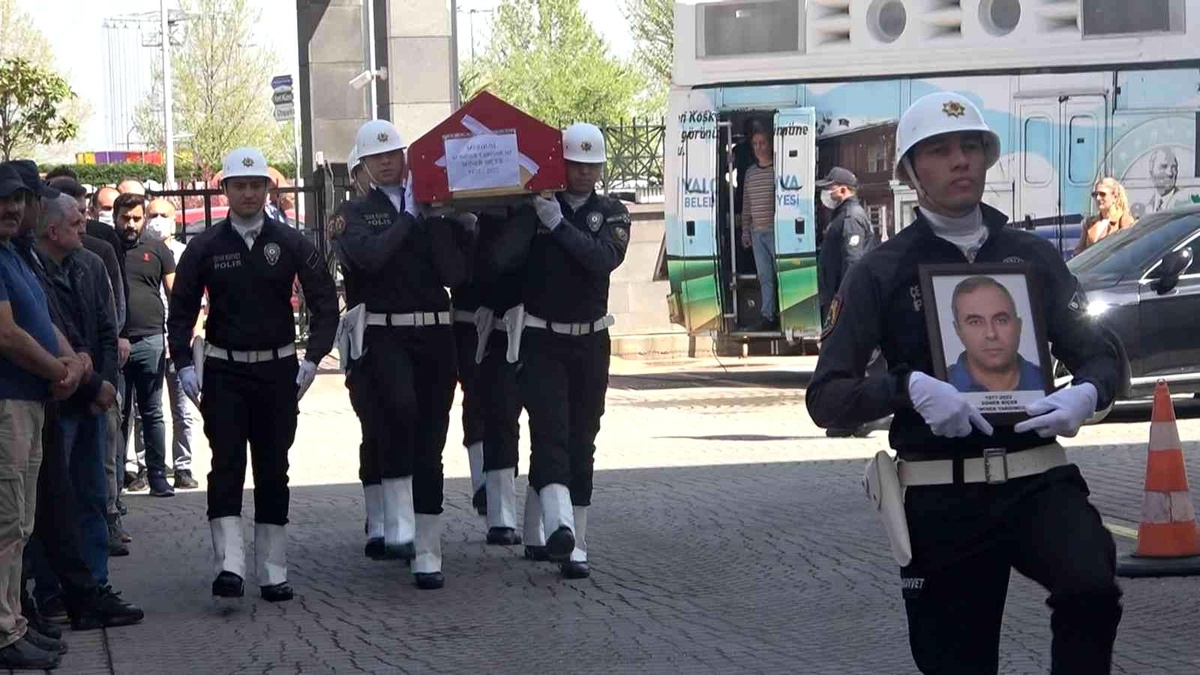 Yalova\'da kalp krizi sonucu vefat eden polis için tören düzenlendi
