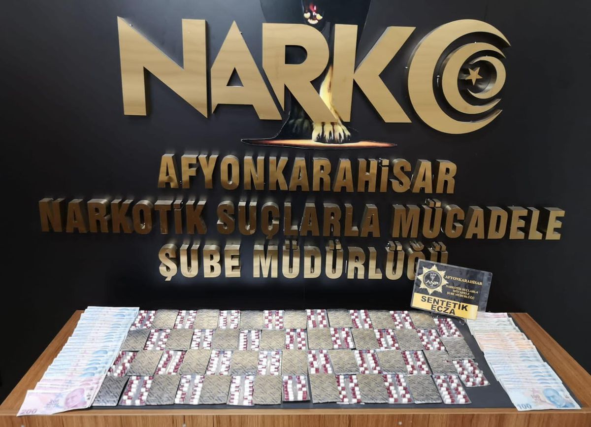 Afyonkarahisar\'da uyuşturucu ticareti yaptığı öne sürülen zanlı tutuklandı