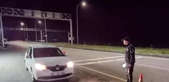 Araçları tek tek durdurup kontrol ettiler
