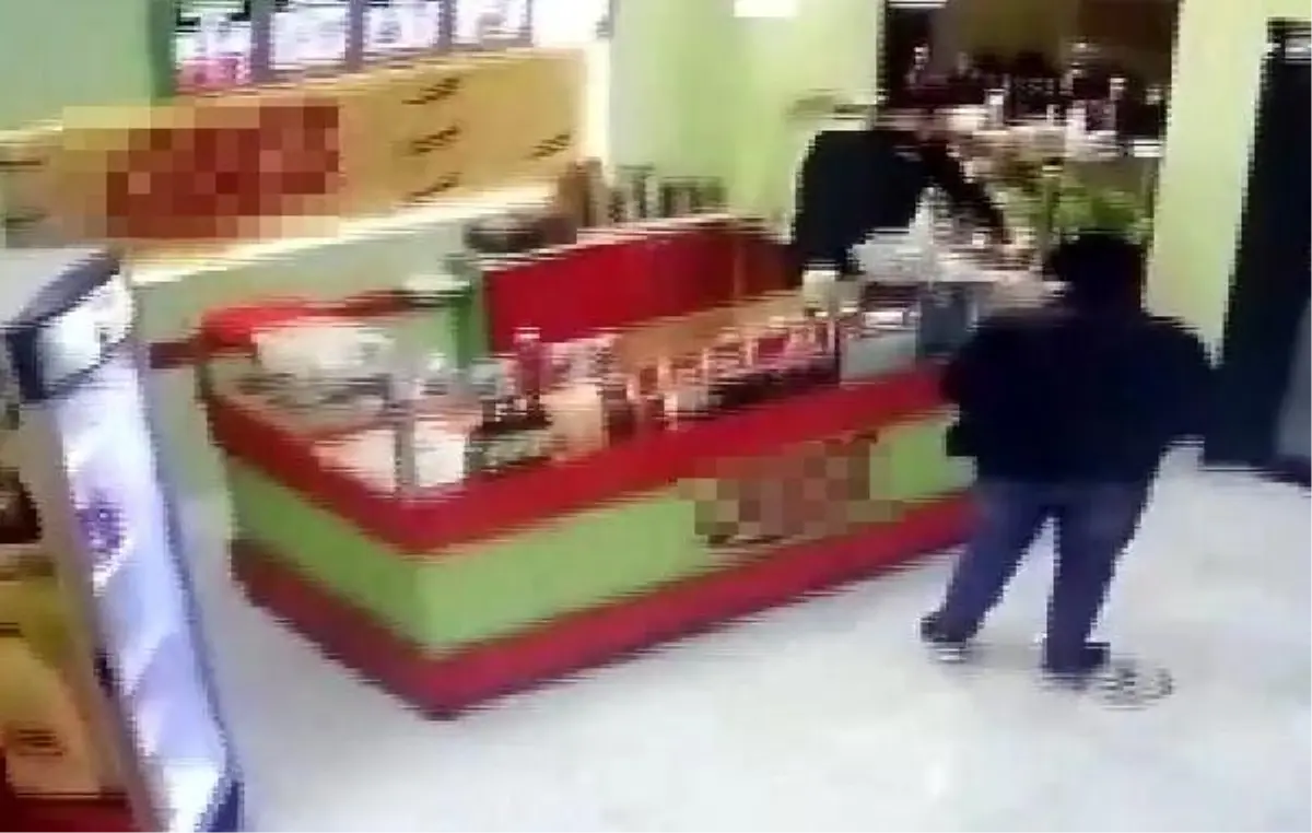 AVCILAR\'DA ÇİĞKÖFTECİDE DEHŞET; SİPARİŞİ VERDİ ATEŞ ETTİ