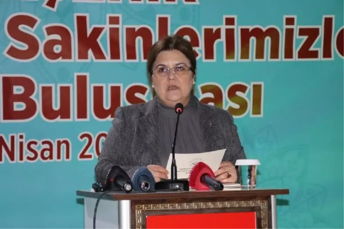 Son dakika haber... BAKAN YANIK\'TAN ÖLDÜRÜLEN ŞEYMA\'NIN AİLESİNE ZİYARET