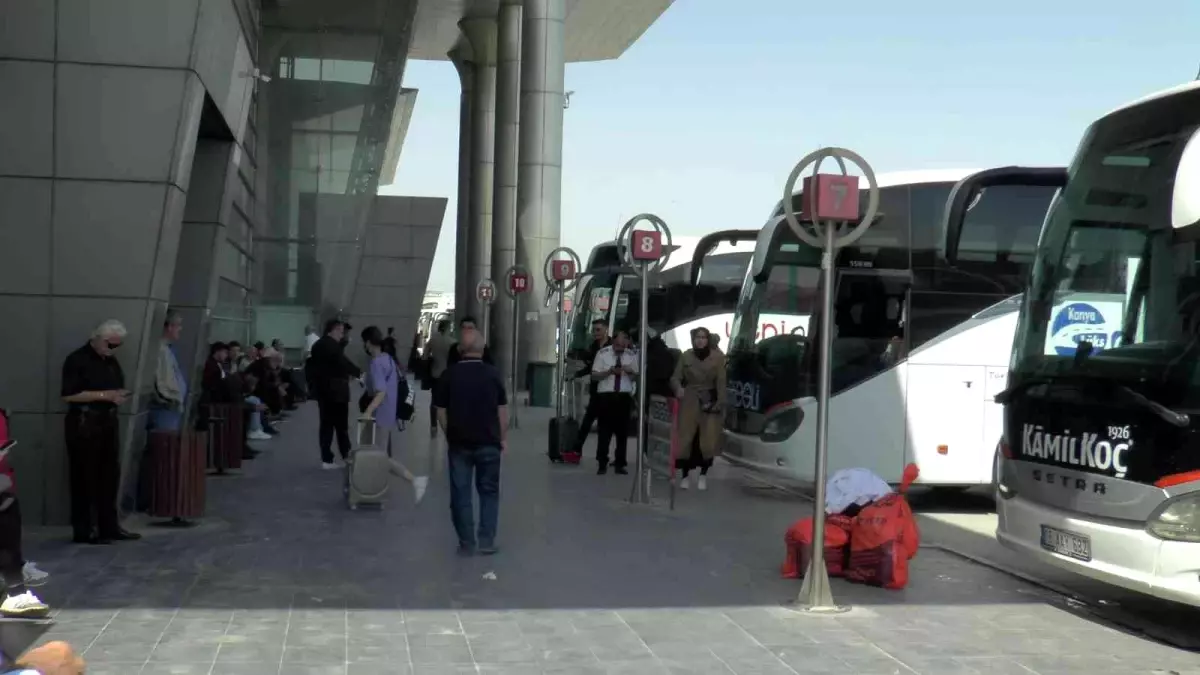 Bayram öncesi otogarlardaki yoğunluk yüzde 40\'lara düştü