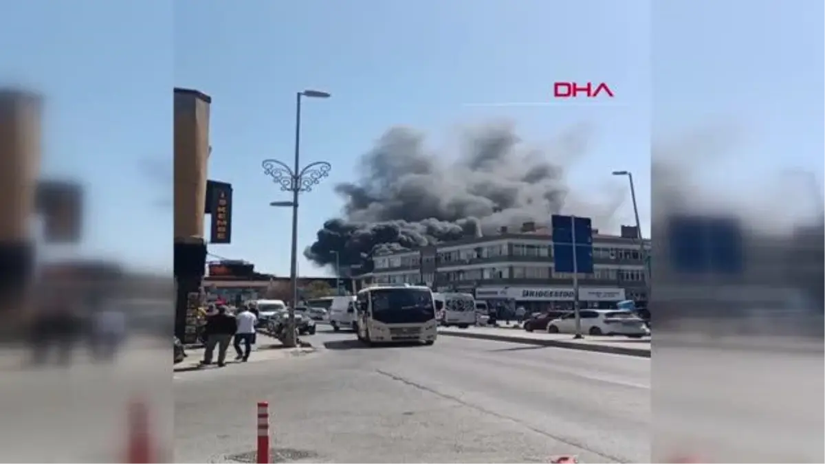 BAYRAMPAŞA\'DA SANAYİ SİTESİNDEKİ YANGIN SÖNDÜRÜLDÜ (2)