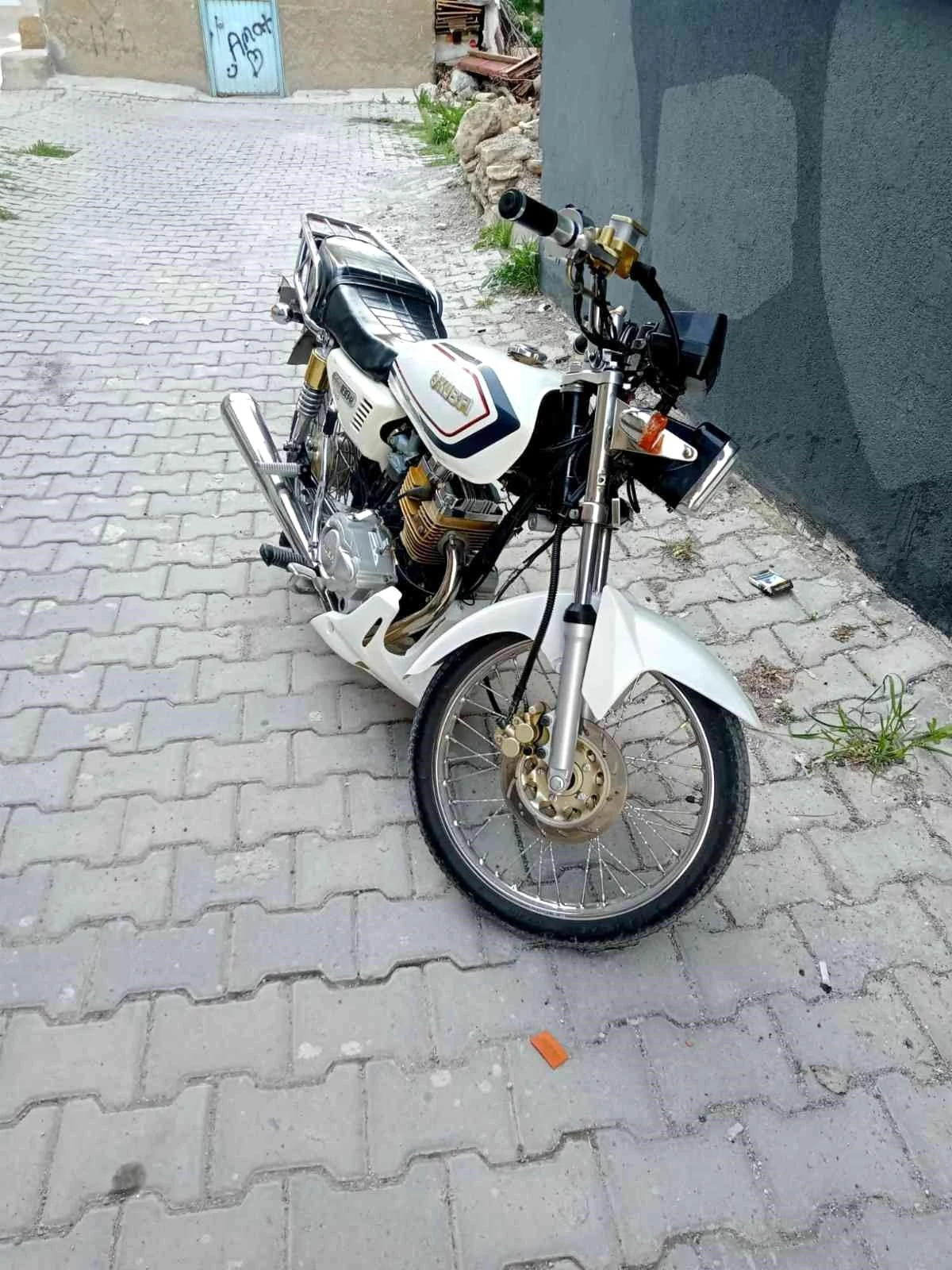 Çaldığı motosiklete yakıt almak isteyince yakalandı