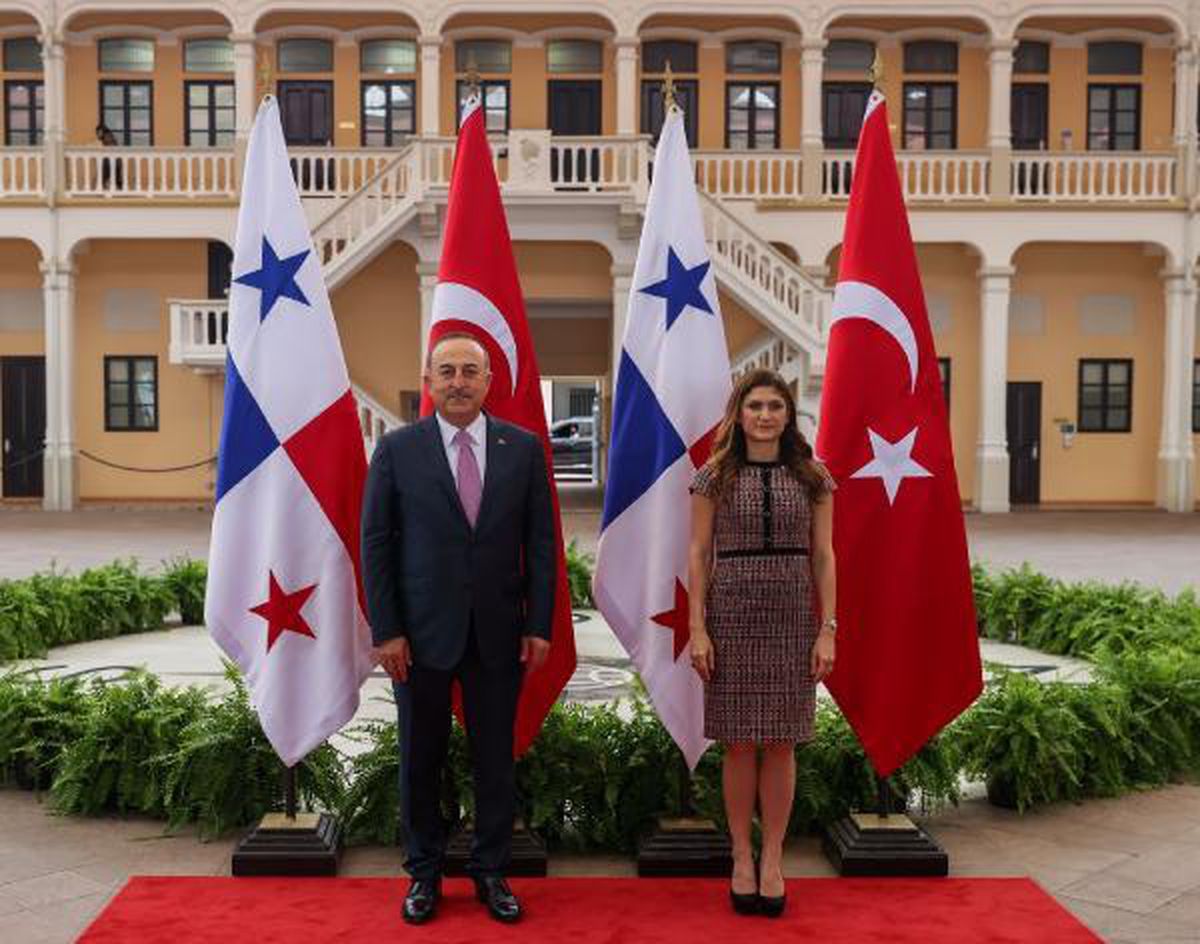 Çavuşoğlu, iki ülke arasındaki anlaşmaların imza törenine katıldı