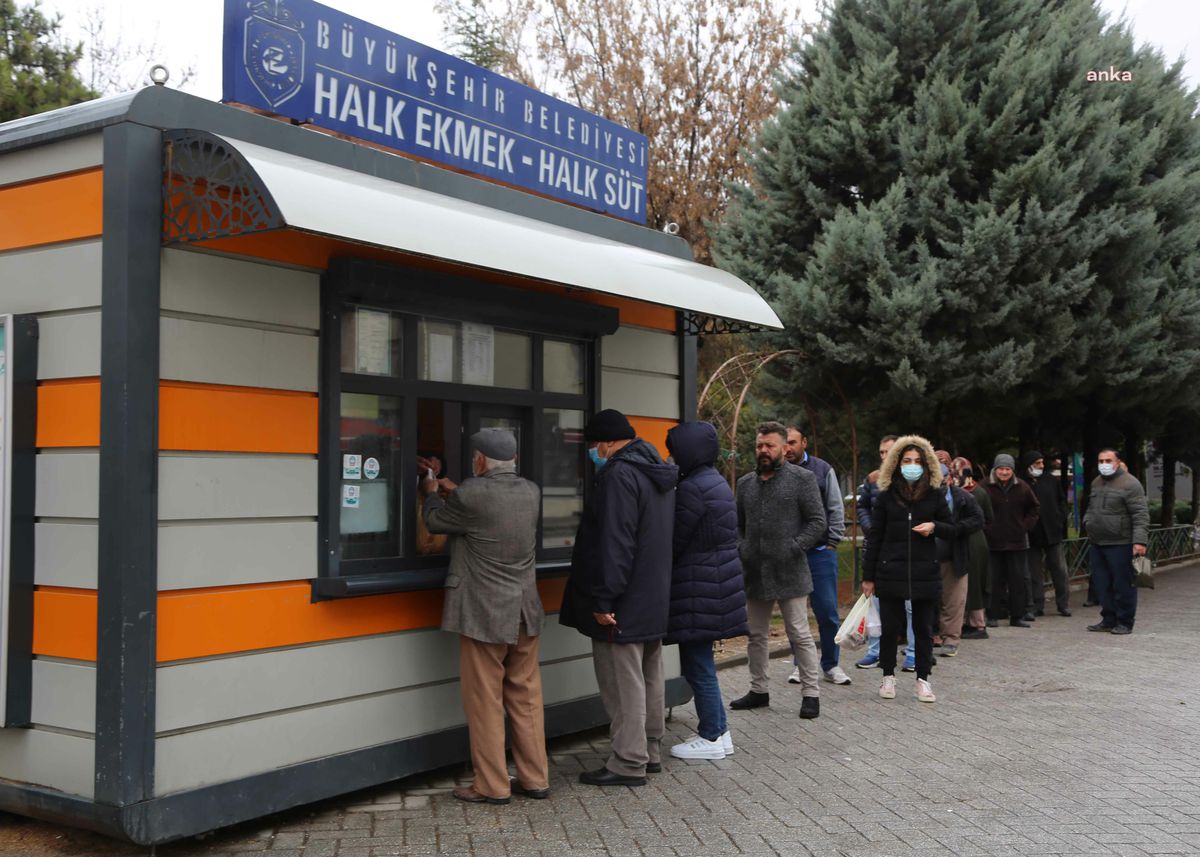 Eskişehir\'de Halk Ekmek 1 Lira 75 Kuruştan Satılmaya Devam Edecek