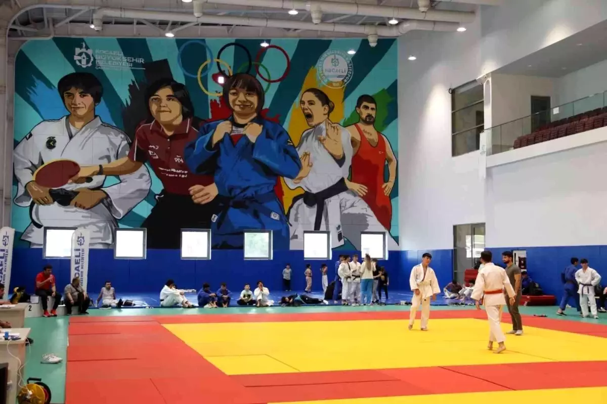 GEBZESEM\'de judo kardeşliği