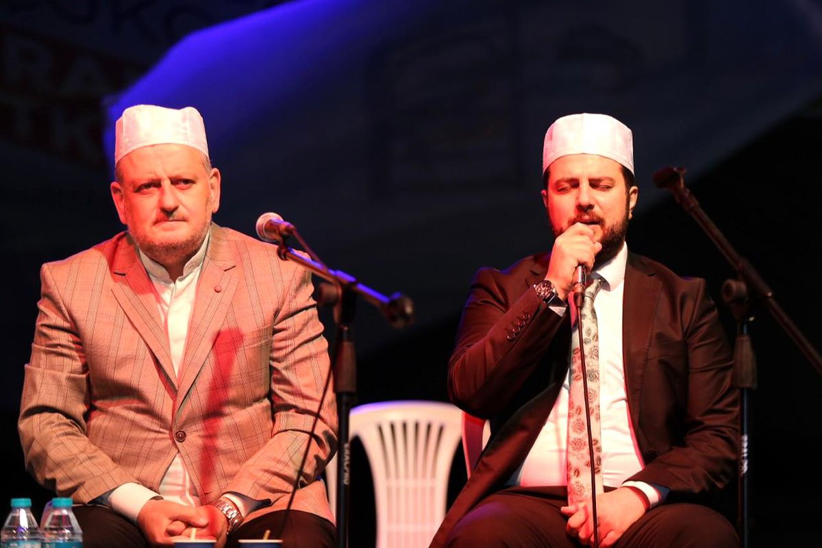 Kadir Gecesi\'nde binlerce Küçükçekmeceli aynı sofrada buluştu