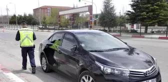 Son dakika haberleri! Karaman'da sivil askeri aracın çarptığı yaya ağır yaralandı