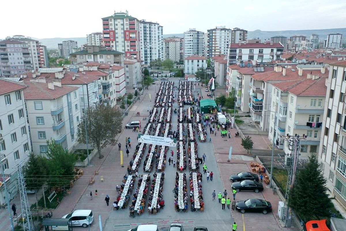 Kocasinan\'ın iftarına 4 bin 300 kişi katıldı