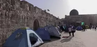 Kudüs'te bir ramazan geleneği: Mescid-i Aksa'da kurulan itikaf çadırları