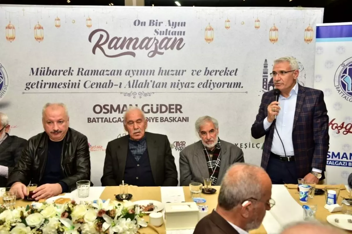 Malatya\'nın kanaat önderlerini iftarda bir araya geldi