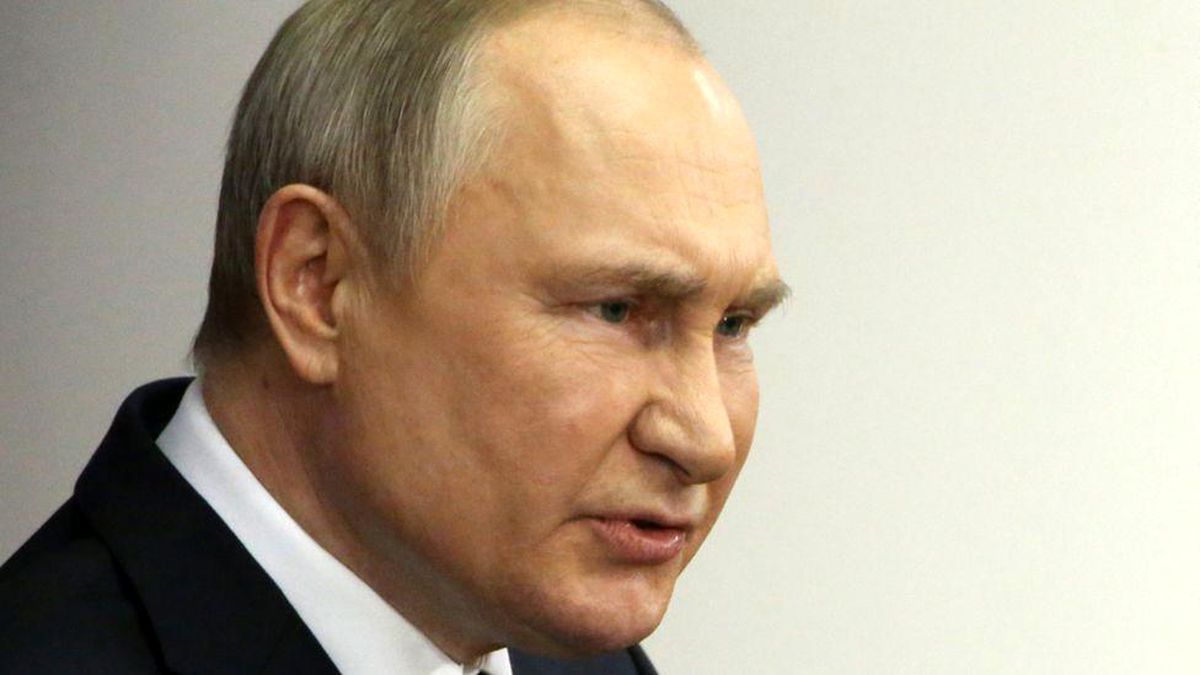 Putin\'den uyarı: Ukrayna\'ya dışarıdan müdahale edenlere yıldırım hızıyla yanıt vereceğiz