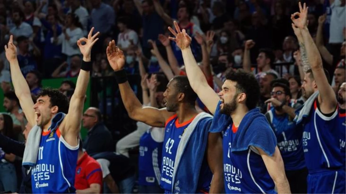 Anadolu Efes üst üste 3. kez Final Four\'da!